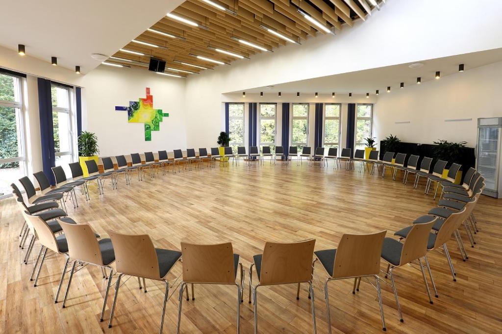 فندق Haus Venusberg Jugendbildungsstaette بون المظهر الخارجي الصورة